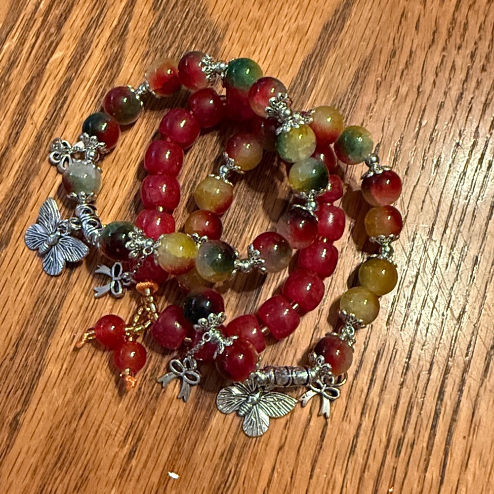 Elegant red Beaded Bracelets